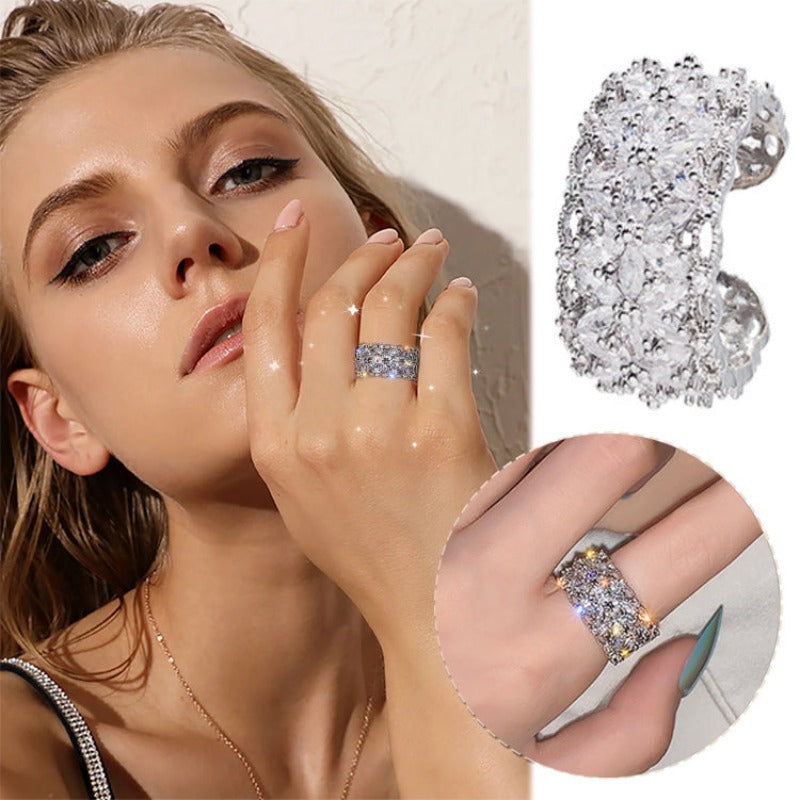 Women‘s Flower Zirconia Band Ring