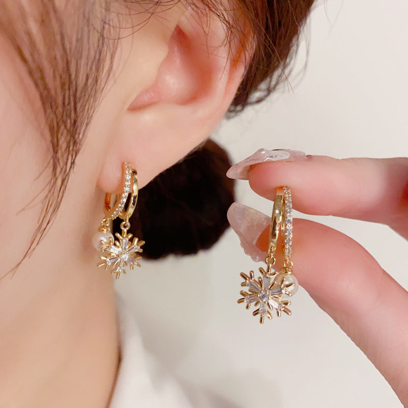 Snowflake Pearl Earrings