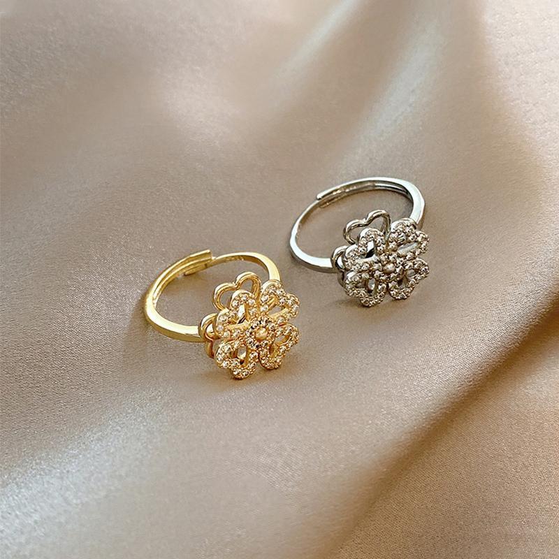 Four Leaf Clover Rotating Ring