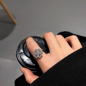 Four Leaf Clover Rotating Ring