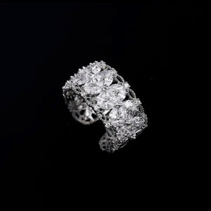 Women‘s Flower Zirconia Band Ring